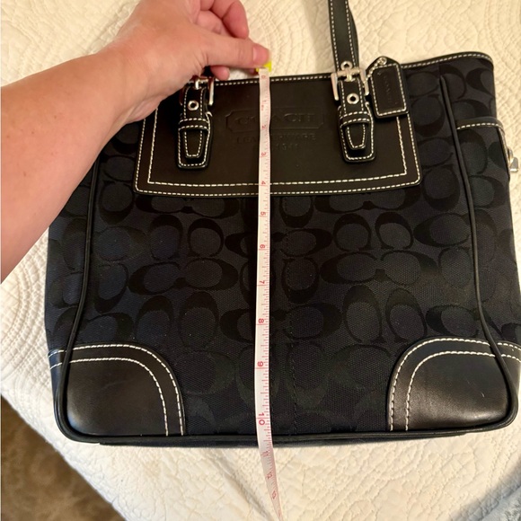 Coach Black Classic Tote Bag - Picture 8 of 9